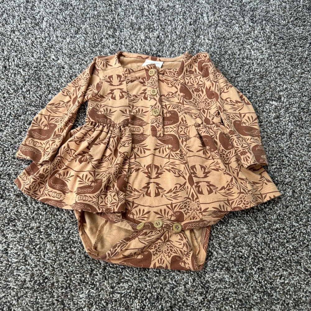 The Woods by Kate Quinn baby brown long sleeve onesie dress size 6-12 months